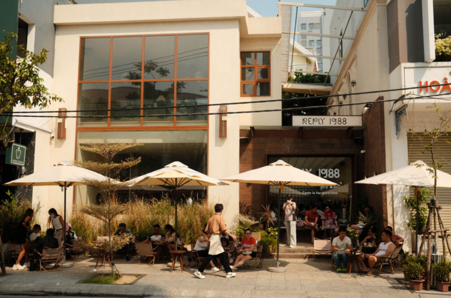 Credit :: Cafe Hopping